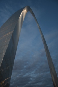 stl-arch-200x300